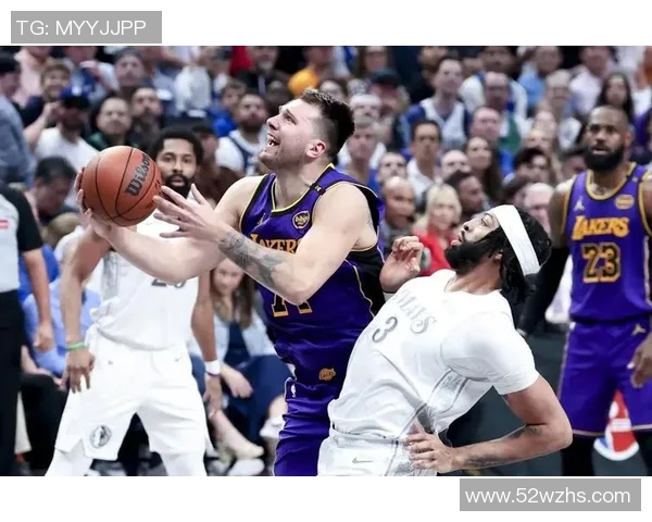 湖人对决独行侠常规赛精彩回顾与赛后分析全场亮点尽在其中